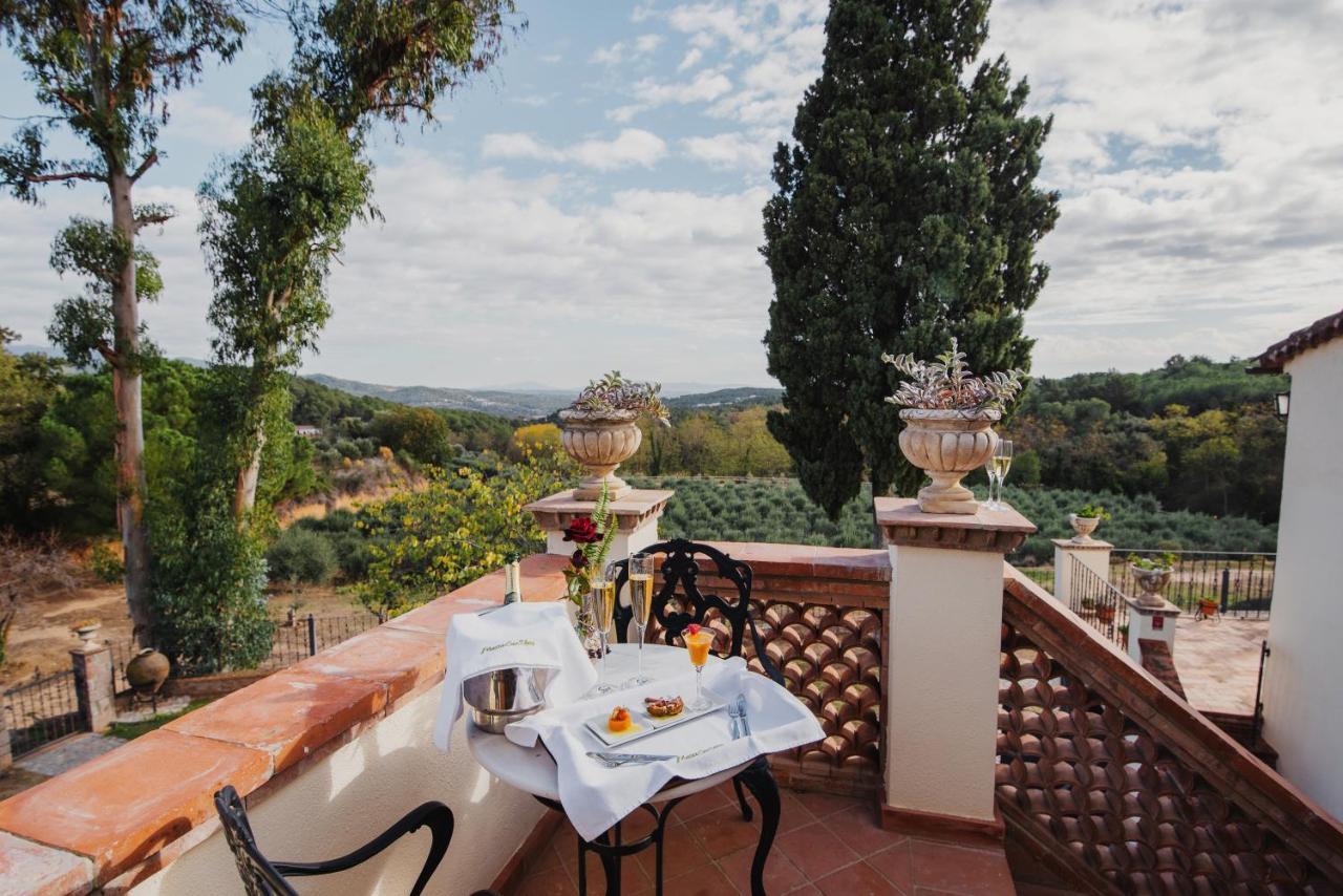 Masia Can Viver - Olive Oil Tourism B&B Bigues I Riells エクステリア 写真