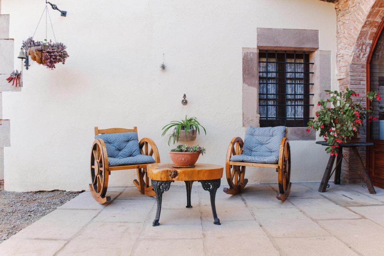 Masia Can Viver - Olive Oil Tourism B&B Bigues I Riells エクステリア 写真