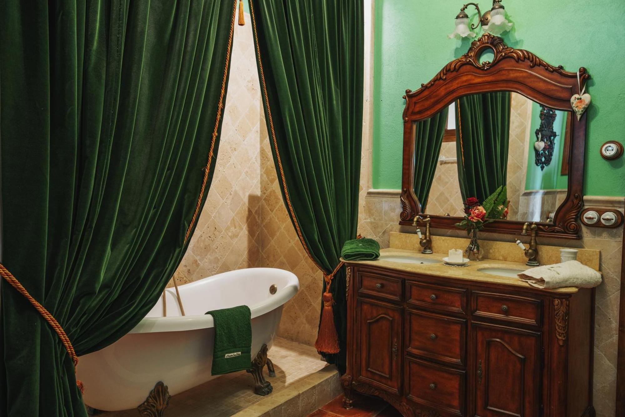 Masia Can Viver - Olive Oil Tourism B&B Bigues I Riells エクステリア 写真