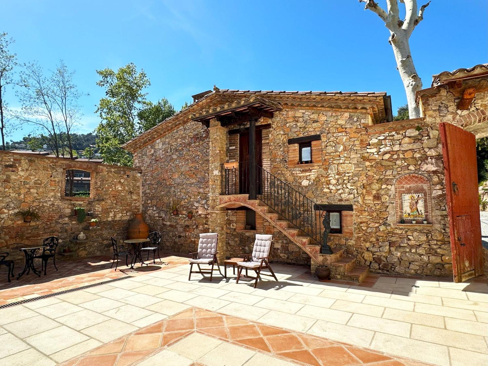 Masia Can Viver - Olive Oil Tourism B&B Bigues I Riells エクステリア 写真