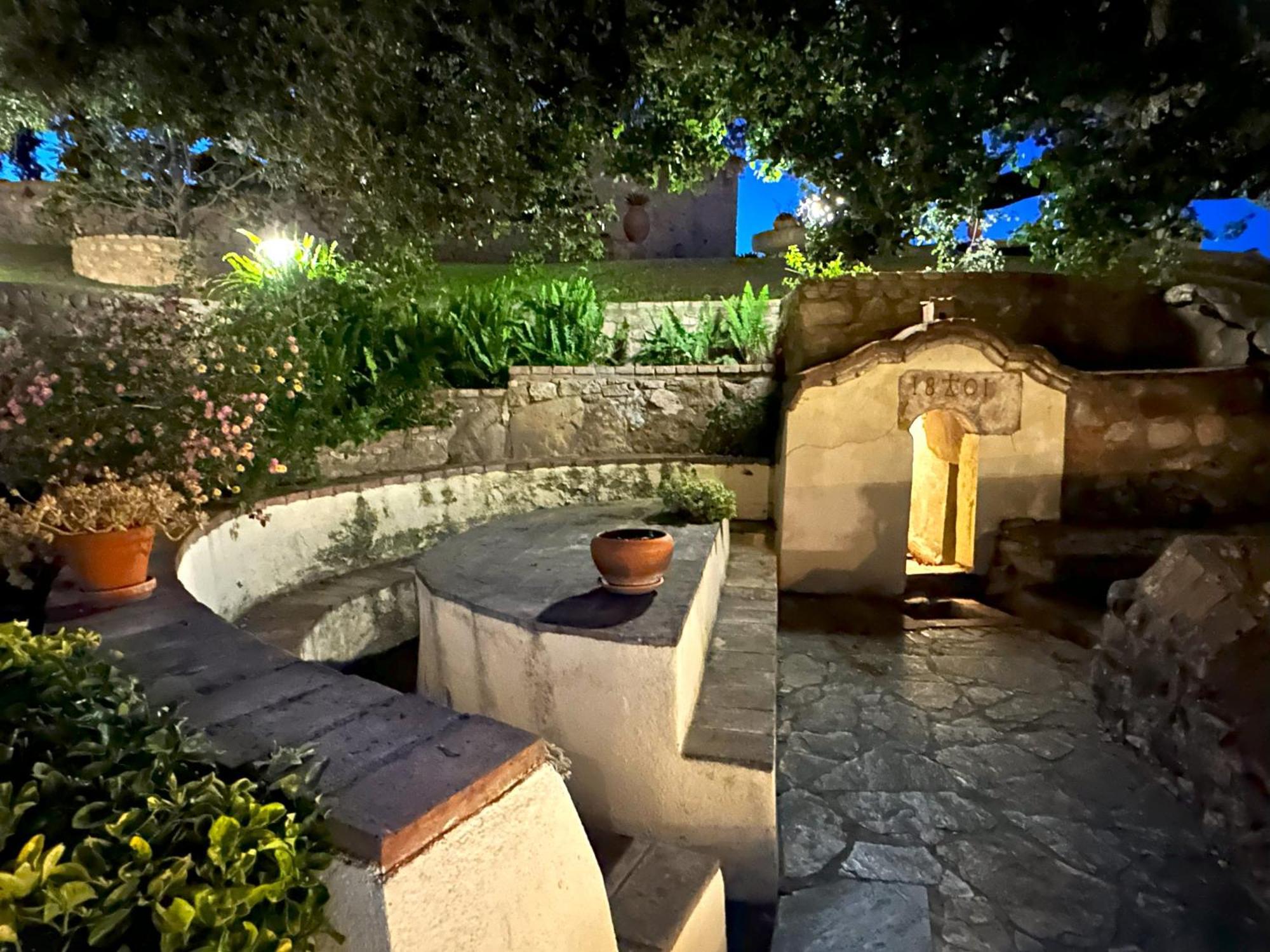 Masia Can Viver - Olive Oil Tourism B&B Bigues I Riells エクステリア 写真